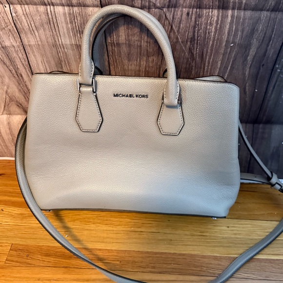 Michael Kors Selma Large Taupe Leather Satchel Crossbody Bag | Like new! - Picture 7 of 7